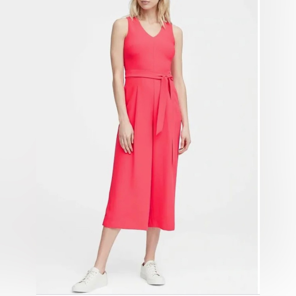 Gorgeous Hot Pink Cropped V-Neck Jumper